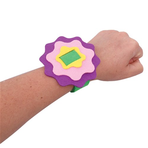 Felt Flower Wristband CleverKit